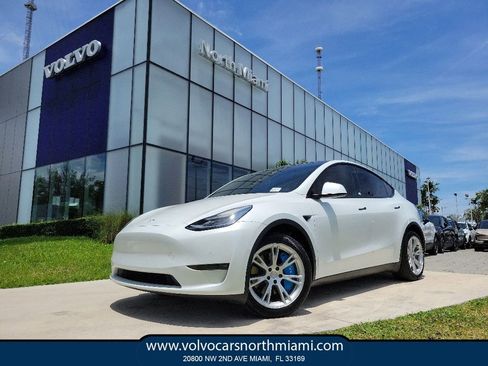 Used 2021 Tesla Model Y 2WD image 1