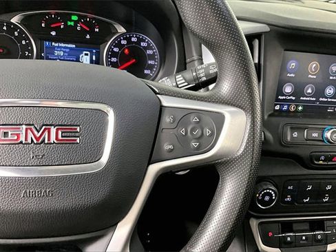 Used 2023 GMC Terrain SLE image 12