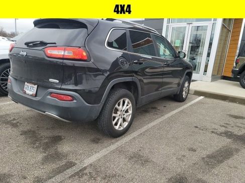 Used 2016 Jeep Cherokee Latitude w/ Cold Weather Group image 5