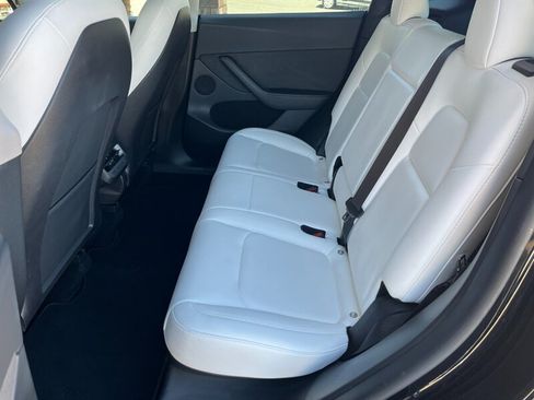 Used 2022 Tesla Model Y Long Range AWD/4WD image 15
