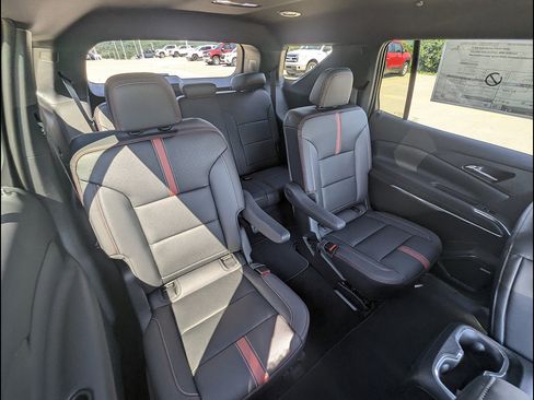 New 2026 Chevrolet Traverse RS AWD/4WD image 17