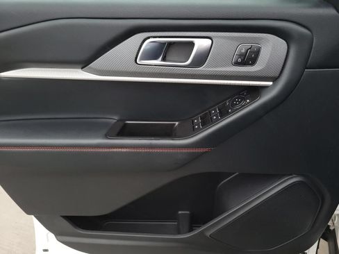 Used 2025 Ford Explorer ST AWD/4WD image 15