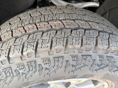 New 2026 GMC Sierra 1500 SLE image 13