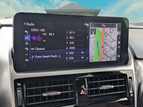 Certified 2023 Lexus GX 460 Premium w/ Premium Plus Package AWD/4WD image 11