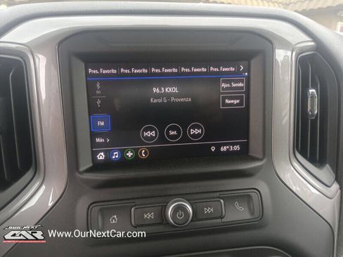 Used 2020 Chevrolet Silverado 1500 Custom w/ Custom Value Package image 6