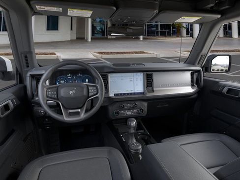 New 2026 Ford Bronco Outer Banks image 9