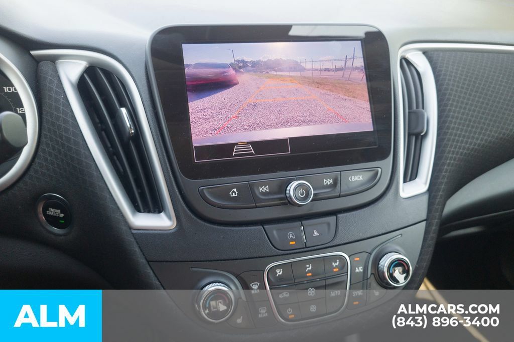 Used 2024 Chevrolet Malibu LT FWD image 9