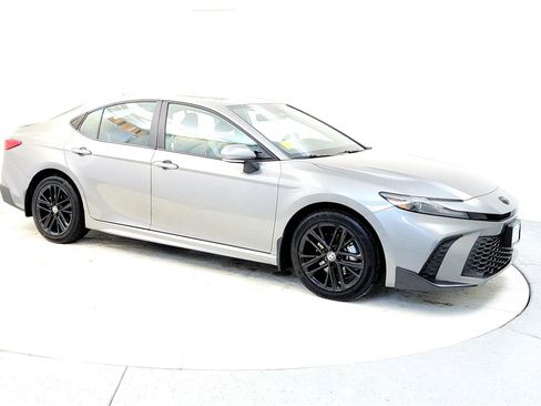 Certified 2025 Toyota Camry SE image 7