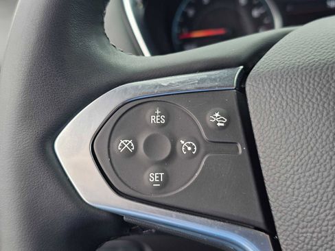 Used 2023 Chevrolet Traverse LT FWD image 30