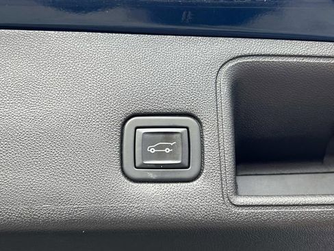 Used 2020 GMC Terrain SLE w/ Driver Convenience Package image 13