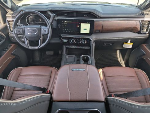 Used 2025 GMC Sierra 2500 Denali Ultimate image 15