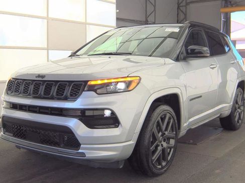 Used 2025 Jeep Compass Limited w/ High Altitude Package image 2