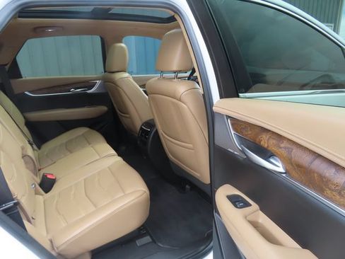 Used 2022 Cadillac XT5 Premium Luxury w/ Platinum Package AWD/4WD image 23