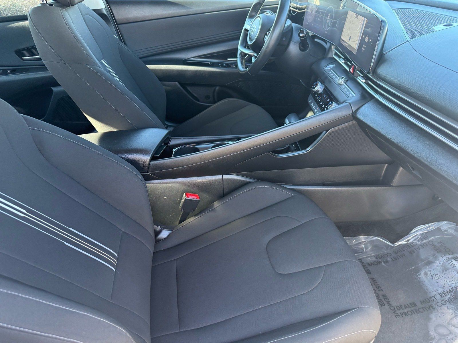 Used 2025 Hyundai Elantra SEL FWD image 31