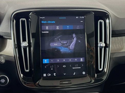 Used 2023 Volvo XC40 B4 Plus w/ Driver Assist Package image 17