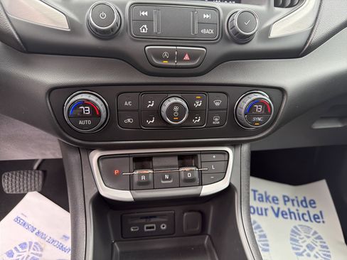 Certified 2022 GMC Terrain SLT w/ Tech Package image 16