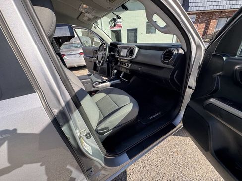 Used 2016 Toyota Tacoma SR5 image 77