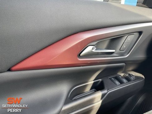 New 2025 Chevrolet Equinox EV RS FWD image 26