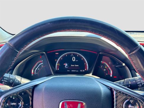 Used 2019 Honda Civic Type R image 11
