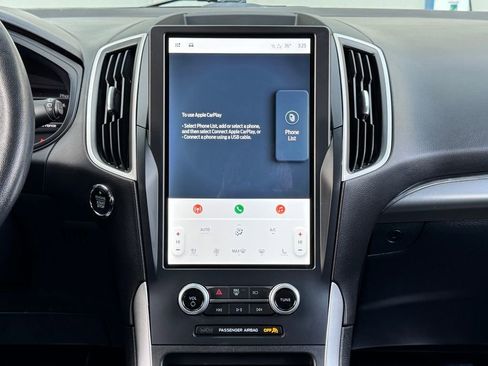 Used 2022 Ford Edge SEL w/ Convenience Package image 17