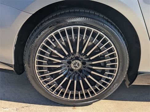 Used 2023 Mercedes-Benz EQS 580 4MATIC Sedan image 12