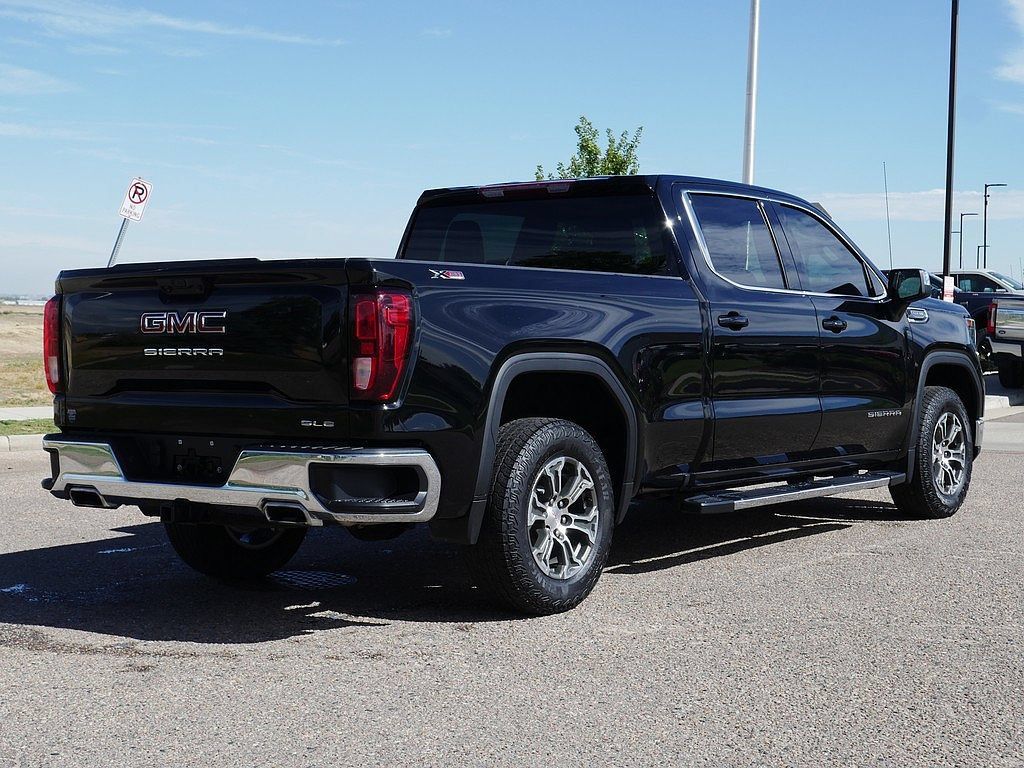 Used 2024 GMC Sierra 1500 SLE w/ X31 Off-Road Package AWD/4WD image 5