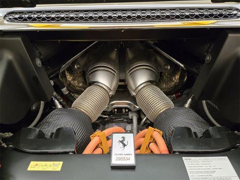 Used 2023 Ferrari 296 GTS image 21