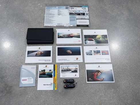 Used 2018 Porsche 718 Boxster S image 30