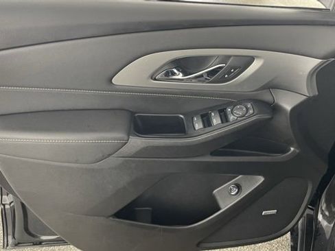 Used 2024 Chevrolet Traverse Limited LT image 34