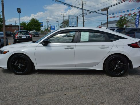 Used 2025 Honda Civic Sport image 2