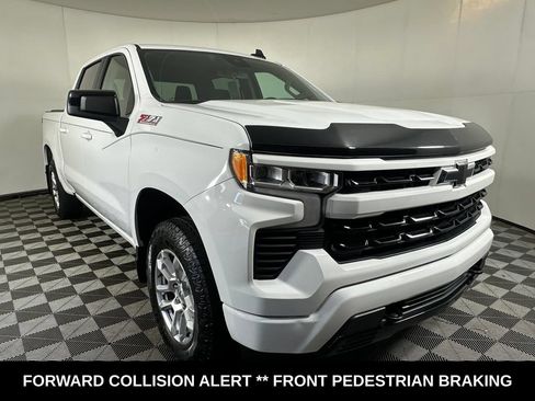 Used 2022 Chevrolet Silverado 1500 RST w/ Z71 Off-Road Package AWD/4WD image 7