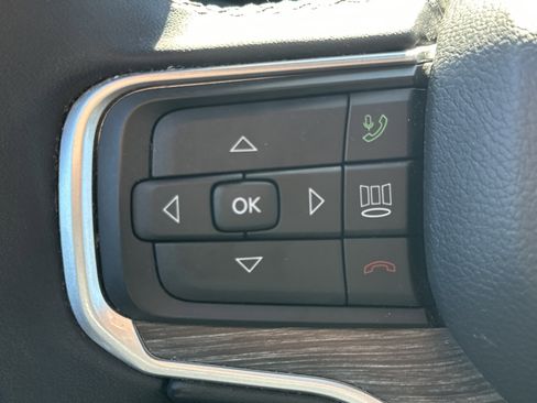 Used 2024 Jeep Wagoneer L Series II image 26