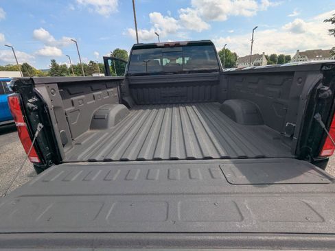 Used 2024 Chevrolet Silverado 2500 High Country w/ Technology Package AWD/4WD image 34