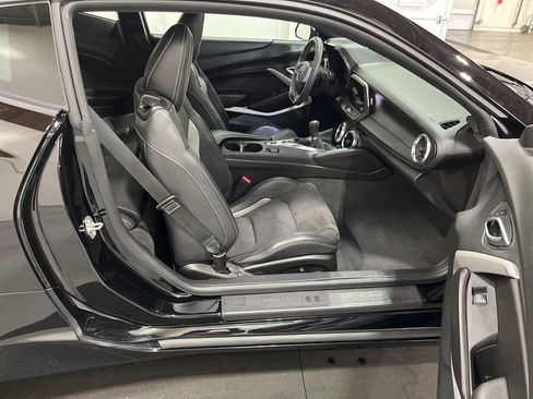 Used 2018 Chevrolet Camaro SS image 41