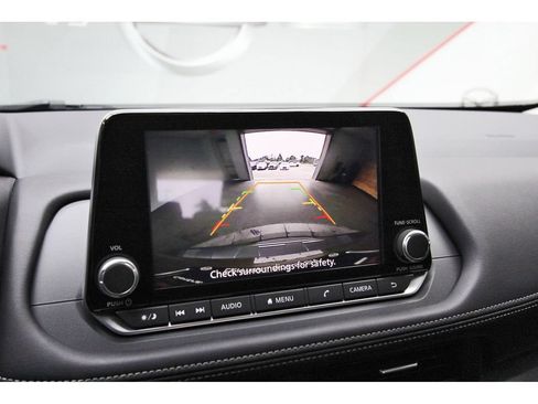 Used 2024 Nissan Rogue SV FWD image 25