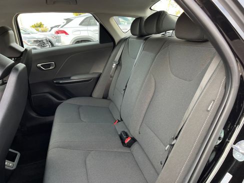 Used 2025 Kia K4 LXS image 27