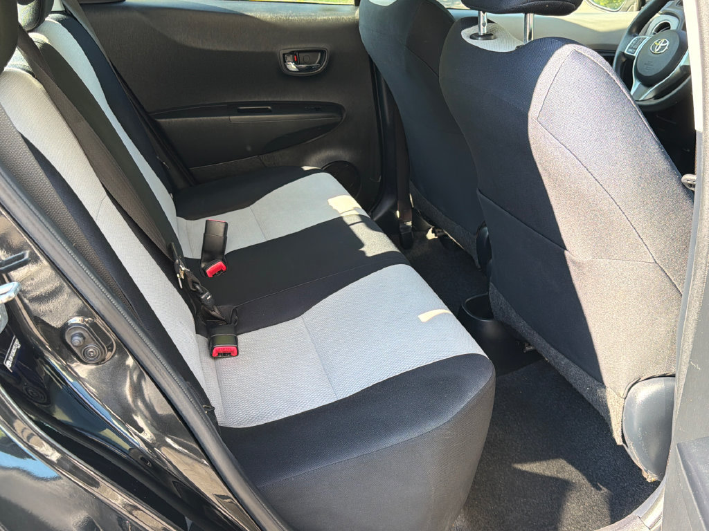 Used 2012 Toyota Yaris LE FWD image 10