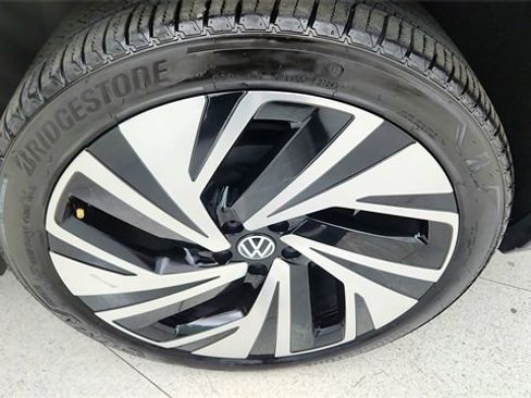 Used 2025 Volkswagen ID.4 Pro S Plus image 56