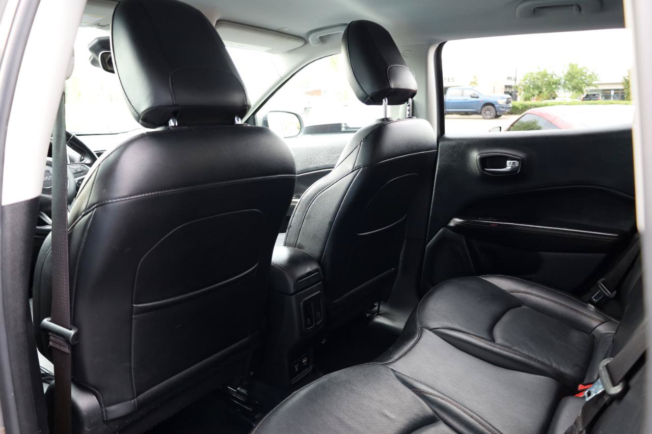Used 2021 Jeep Compass Limited w/ Elite Interior Group AWD/4WD image 15