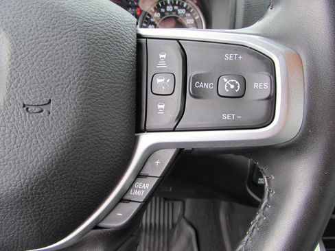 Used 2024 RAM 2500 Big Horn w/ Tech Package AWD/4WD image 25