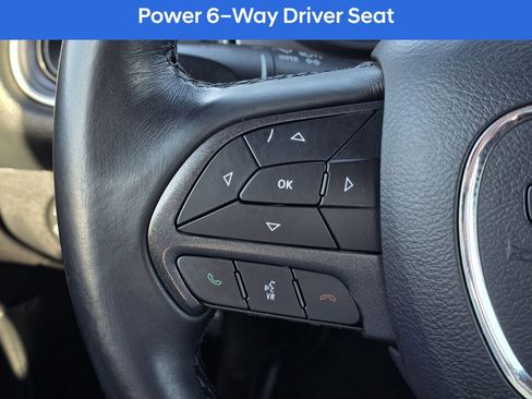 Used 2019 Dodge Challenger SXT image 27