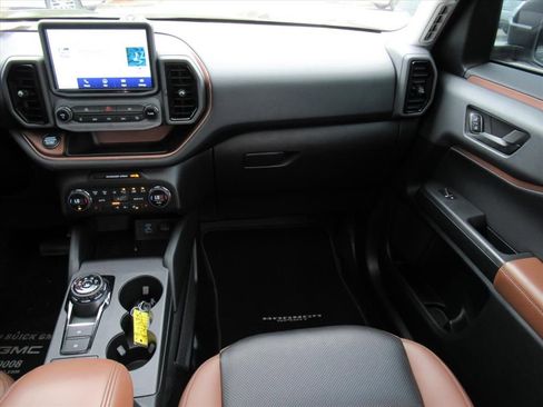 Used 2021 Ford Bronco Sport Badlands w/ Badlands Package image 14