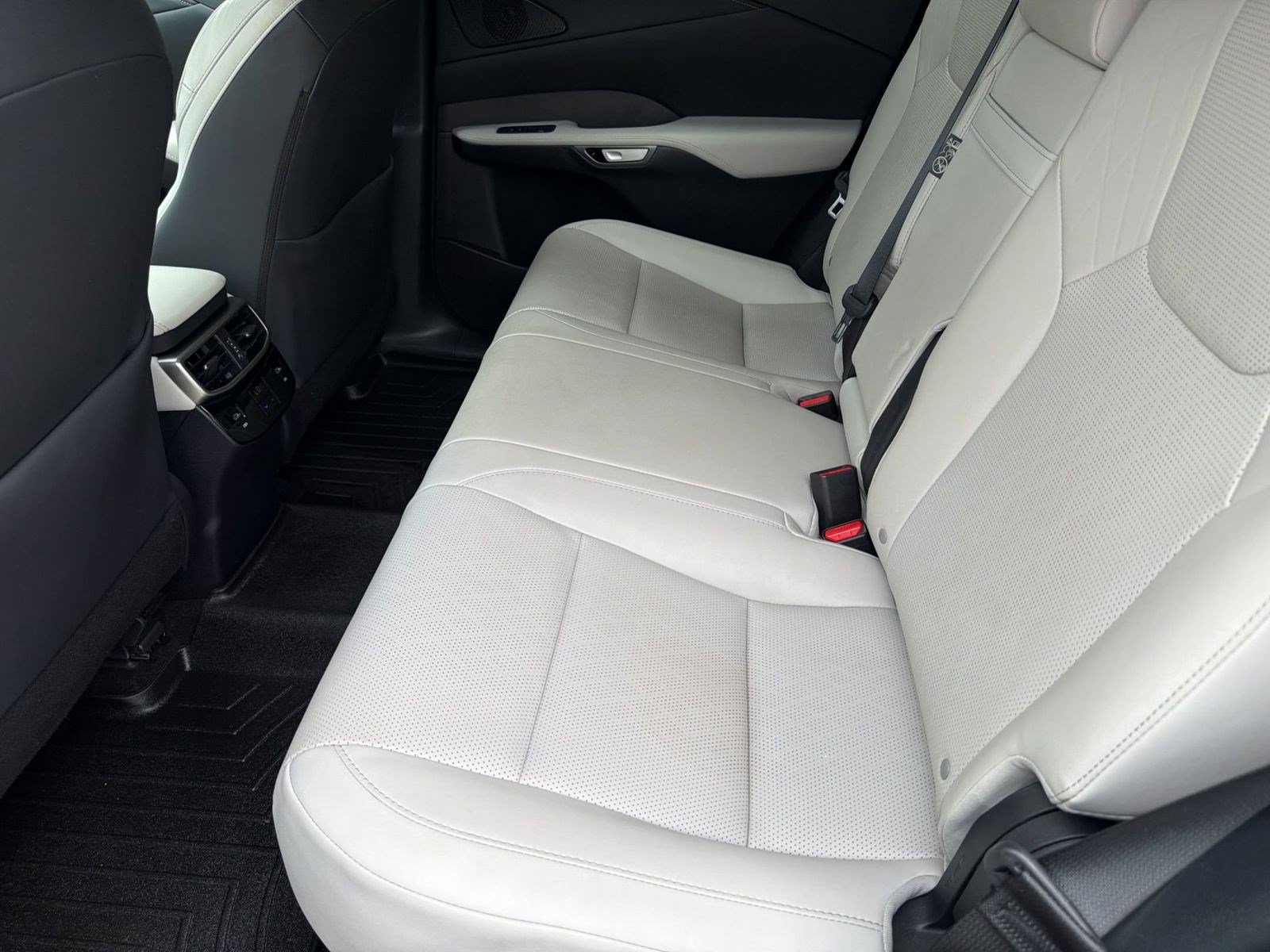 Used 2023 Lexus RX 350 Premium Plus w/ Cold Area Package FWD image 19