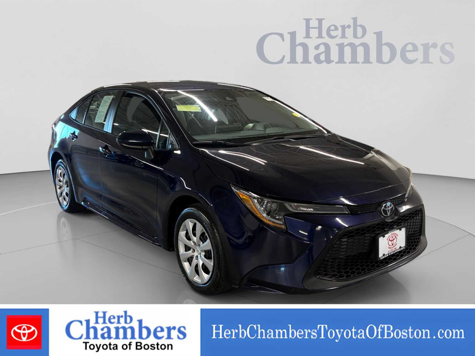 Used 2020 Toyota Corolla LE FWD image 1