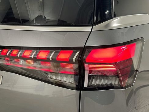 Used 2026 INFINITI QX80 Luxe w/ Cargo Package AWD/4WD image 34