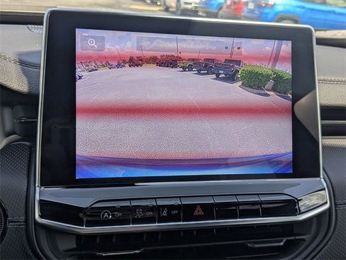 New 2025 Jeep Compass Latitude w/ Sun & Sound Group image 18