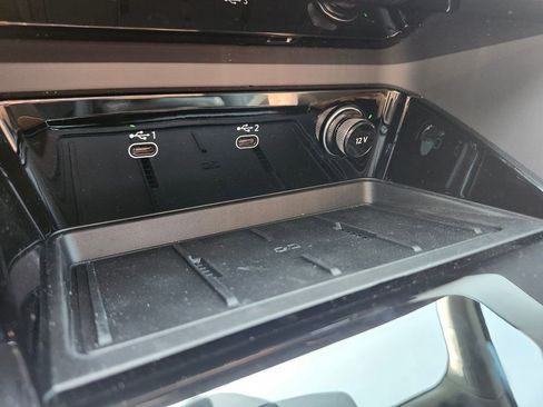 New 2025 Audi Q5 Premium Plus image 15