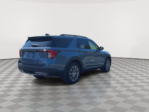 Used 2025 Ford Explorer Active w/ Active Comfort Package AWD/4WD image 8