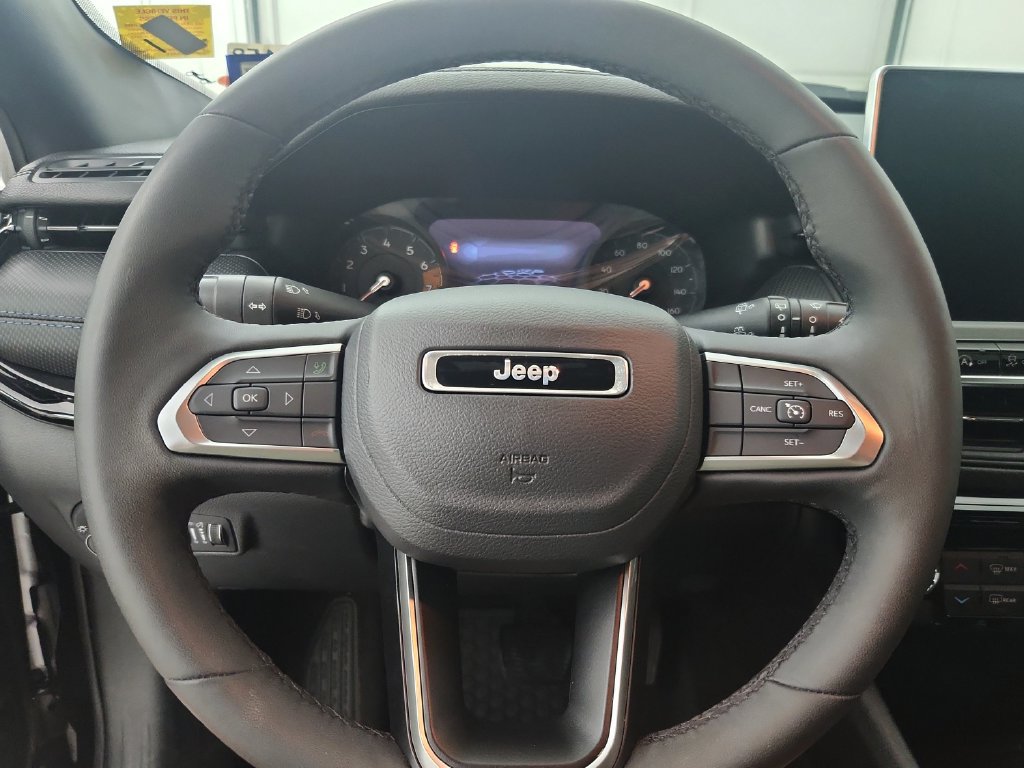 Certified 2025 Jeep Compass Latitude w/ Convenience Group AWD/4WD image 25