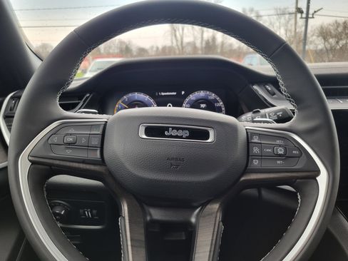 New 2026 Jeep Grand Cherokee Limited AWD/4WD image 10